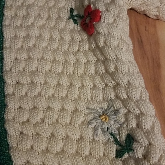 Vintage 1950s  Hand Embroidered Sweater - Picture 12 of 13